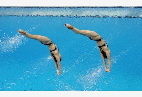 皇冠体育入口-25日看点：跳水举重冲击冠军 郎门女将初试身手